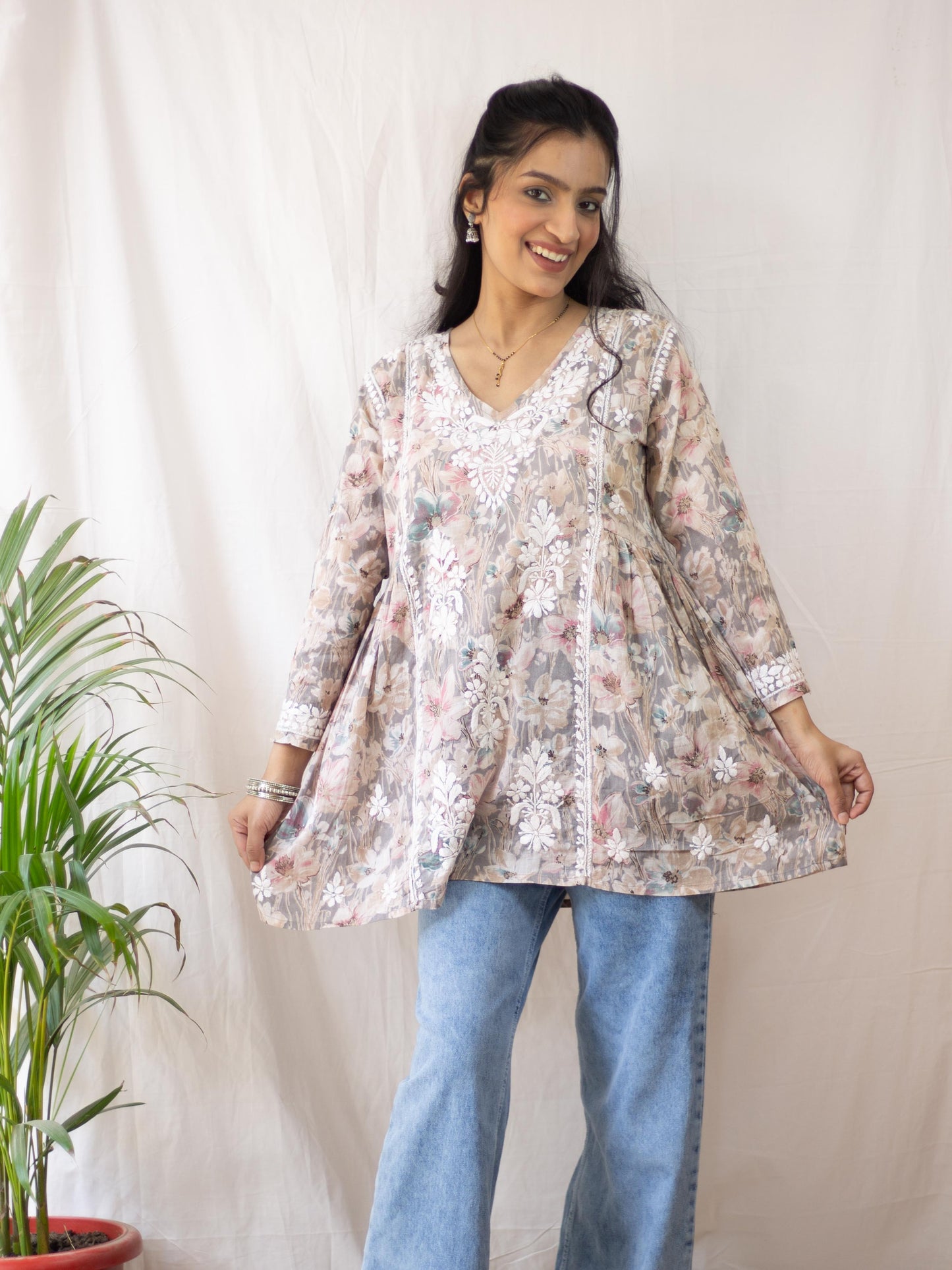 Fariyal Mulmul Printed Chikankari short kurti (Gray)