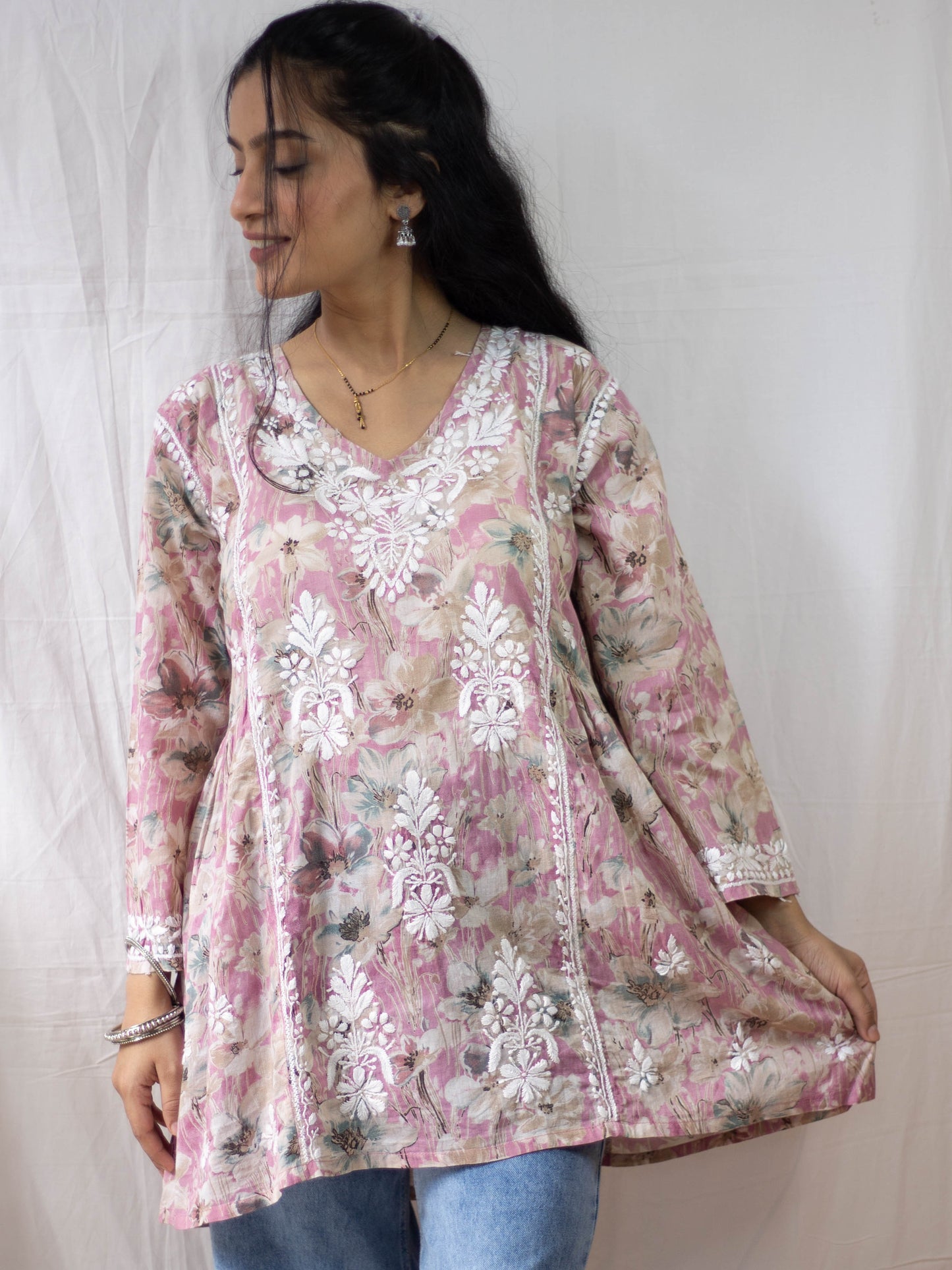 Fariyal Mulmul Printed Chikankari short kurti (Pink)