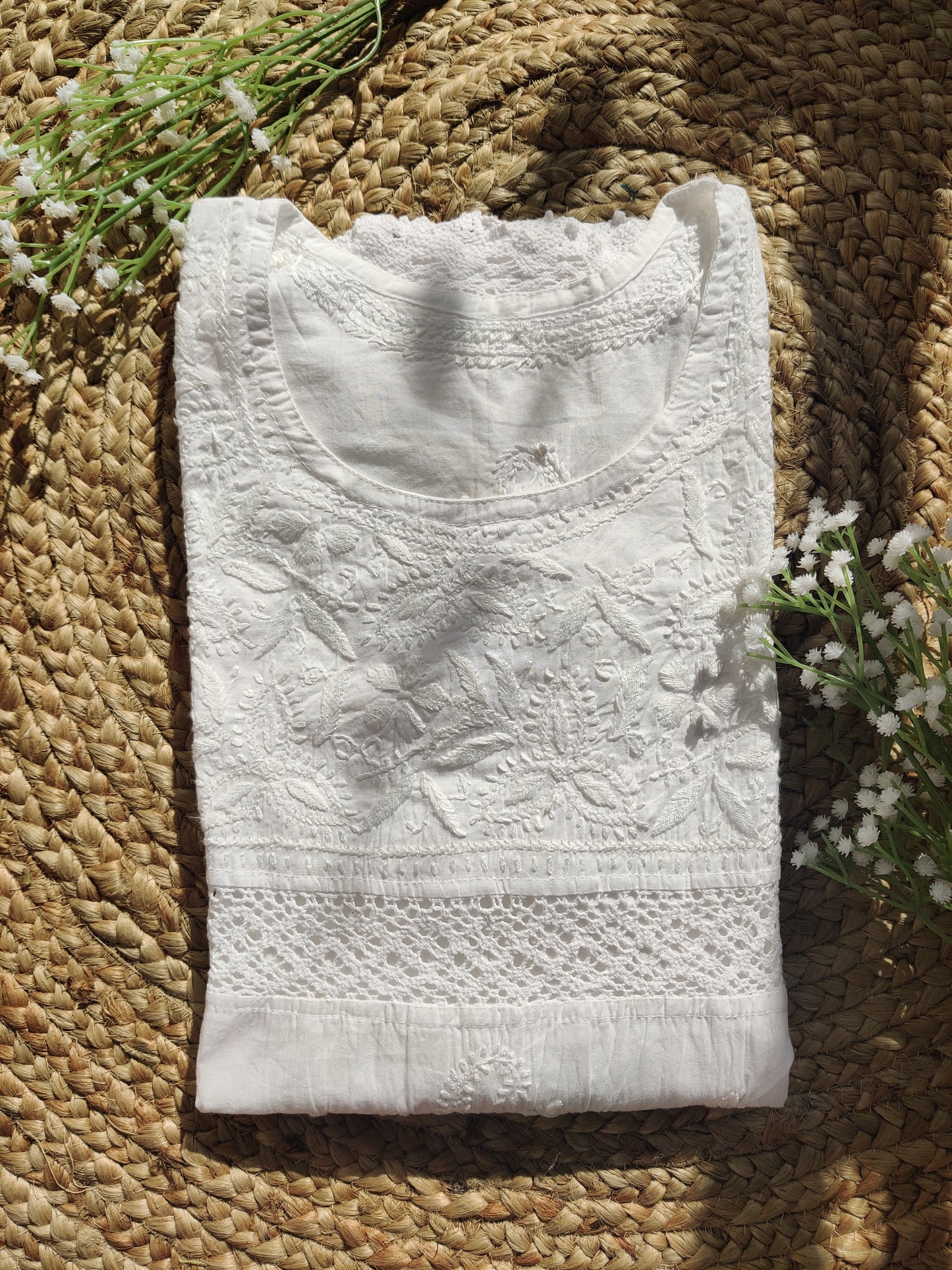 Zoha White Chikankari Short Kurta