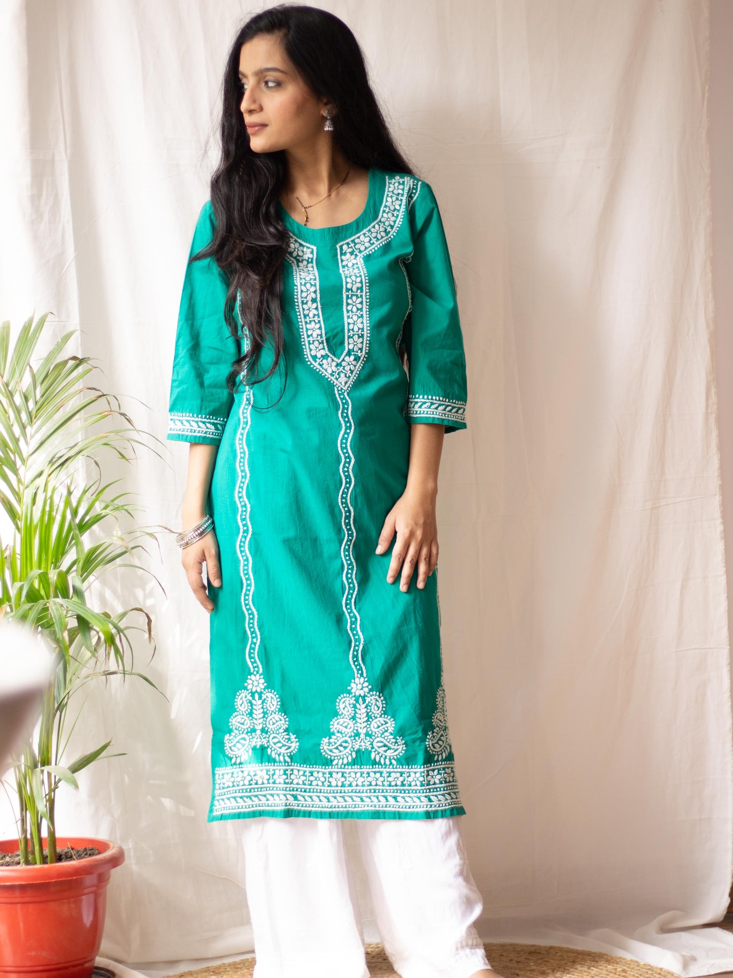 Maisha 100% Cotton Chikankari Kurti (Green)