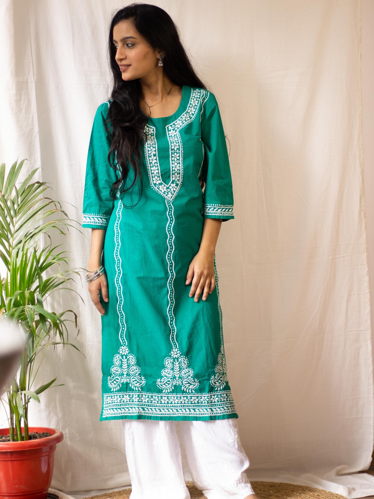 Maisha 100% Cotton Chikankari Kurti (Green)