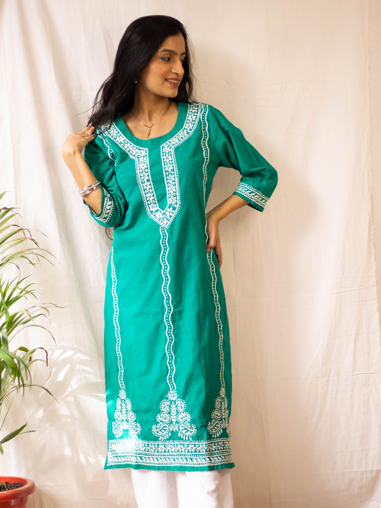 Maisha 100% Cotton Chikankari Kurti (Green)