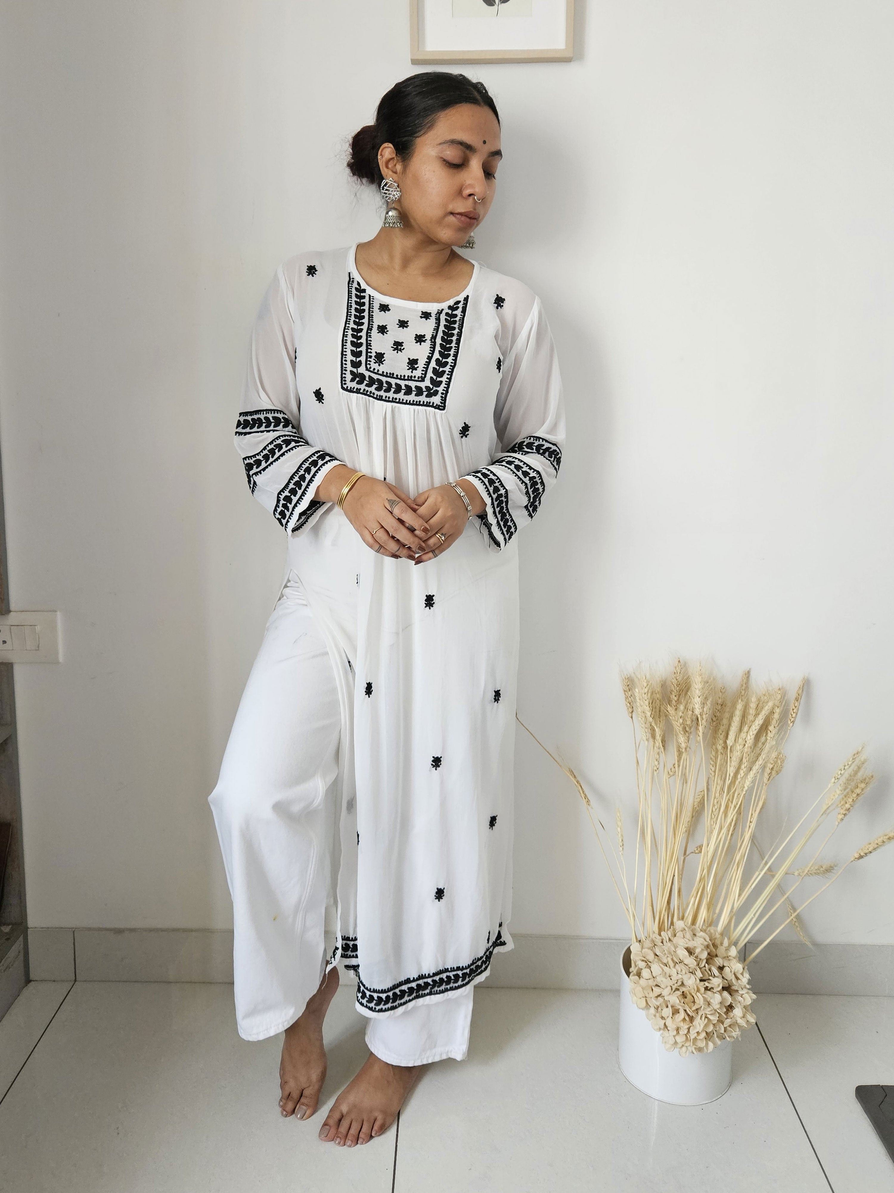 Buy Seva Chikan Hand Embroidered Lucknowi Chikankari Regular White  Georgette Kurta for Women with Matching Slip (4260_White_2XS) at Amazon.in