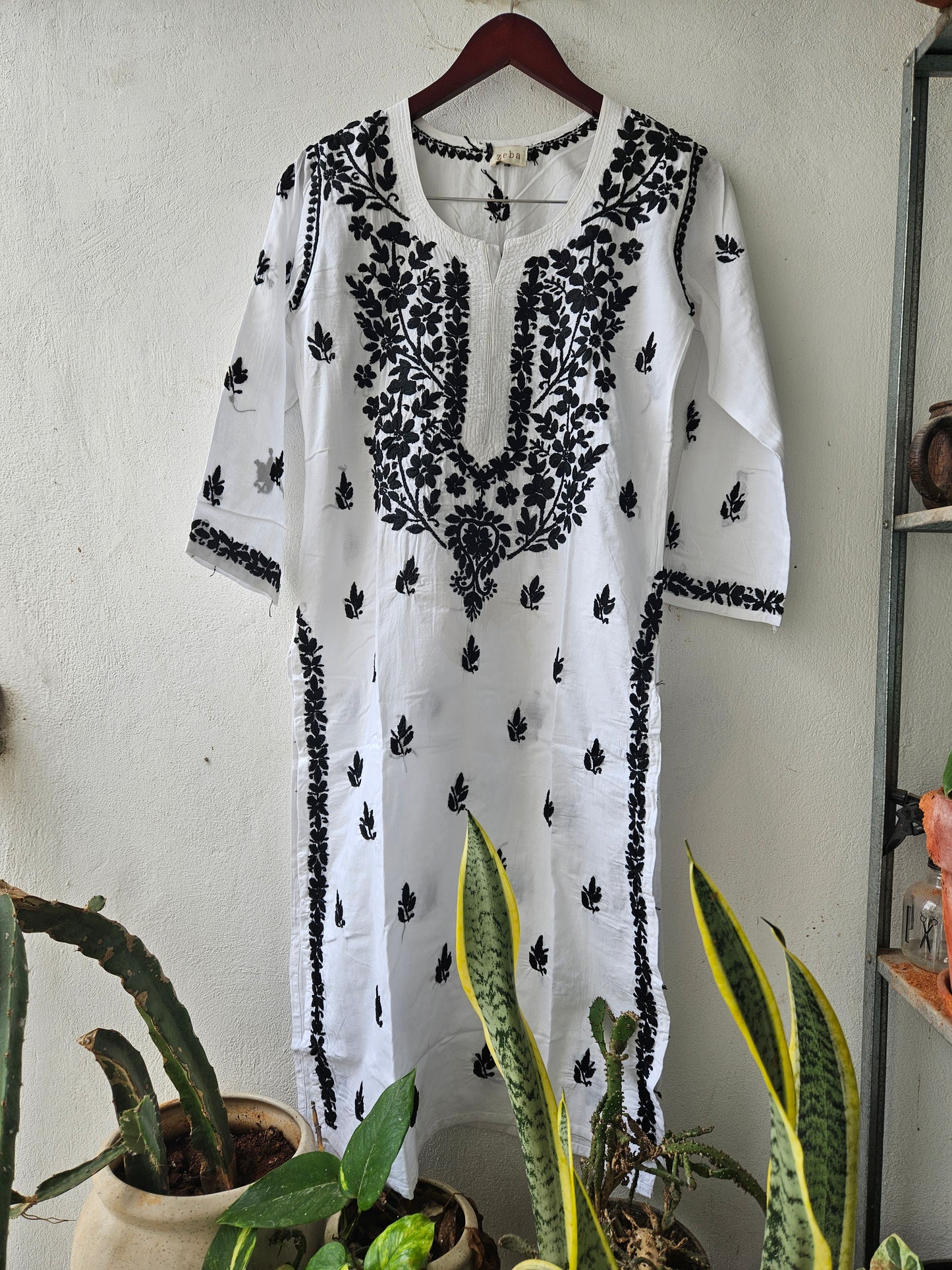 Aisha Cotton Chikankari Kurta